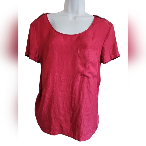 DKNY Jeans Women Large Red Silky Zipper Shoulder Accents Classic Preppy Blouse - Picture 1 of 6